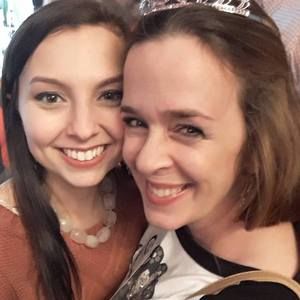 Meet your Posher, Traci